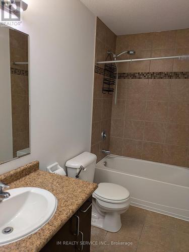 1374 Countrystone Drive, Kitchener, ON - Indoor Photo Showing Bathroom