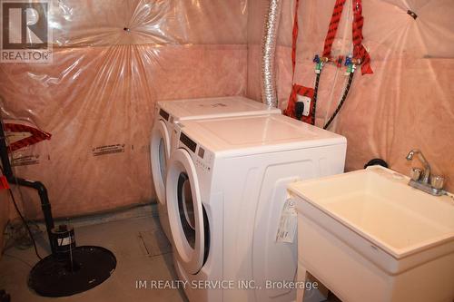 1374 Countrystone Drive, Kitchener, ON - Indoor Photo Showing Laundry Room