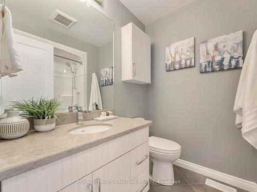 53 Wichey Rd, Toronto, ON - Indoor Photo Showing Bathroom