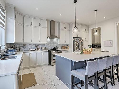 180 Klein Mills Rd, Vaughan, ON - Indoor Photo Showing Kitchen With Double Sink With Upgraded Kitchen