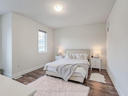 180 Klein Mills Rd, Vaughan, ON - Indoor Photo Showing Bedroom