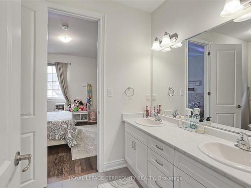 180 Klein Mills Rd, Vaughan, ON - Indoor Photo Showing Bathroom