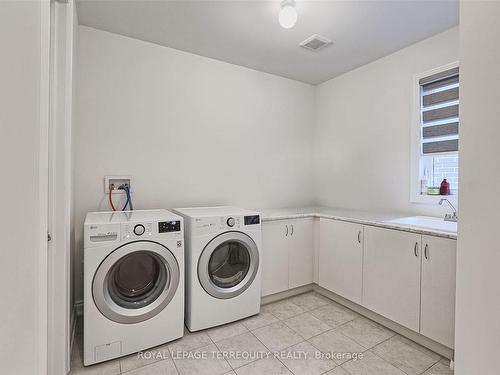 180 Klein Mills Rd, Vaughan, ON - Indoor Photo Showing Laundry Room