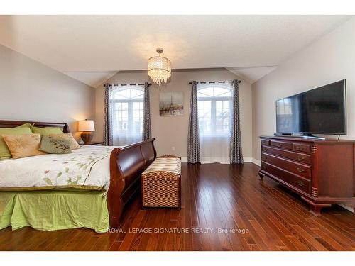 15 Overlander Way, Vaughan, ON - Indoor Photo Showing Bedroom