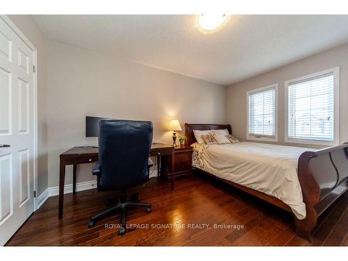 15 Overlander Way, Vaughan, ON - Indoor Photo Showing Bedroom