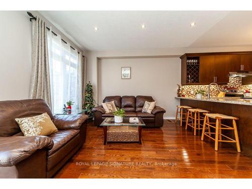 15 Overlander Way, Vaughan, ON - Indoor Photo Showing Living Room