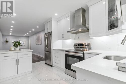 35 Wallington Avenue, Toronto, ON - Indoor Photo Showing Kitchen With Upgraded Kitchen