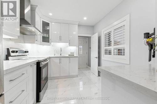 35 Wallington Avenue, Toronto, ON - Indoor Photo Showing Kitchen With Upgraded Kitchen