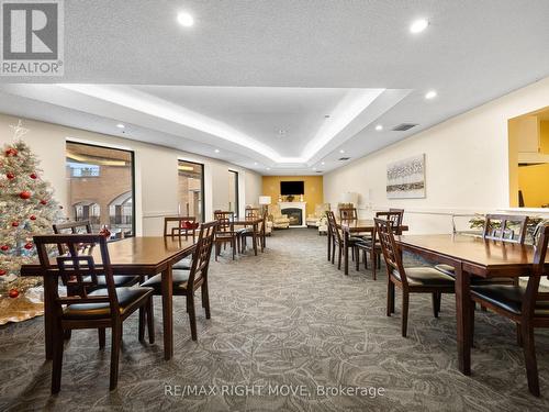 1103 - 140 Dunlop Street E, Barrie, ON - Indoor Photo Showing Dining Room