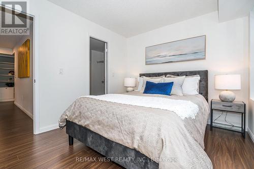 305 - 15 Stafford Street, Toronto, ON - Indoor Photo Showing Bedroom