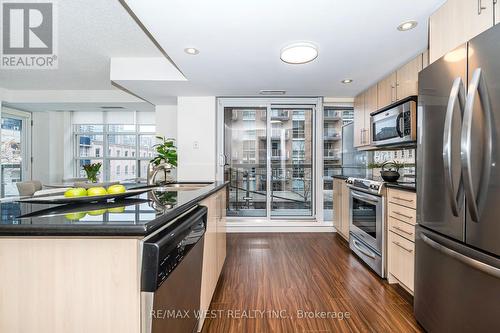 305 - 15 Stafford Street, Toronto, ON - Indoor Photo Showing Kitchen With Upgraded Kitchen