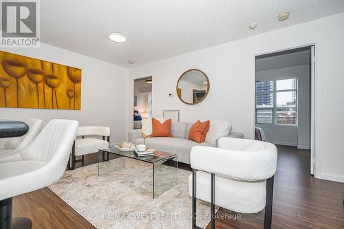 305 - 15 Stafford Street, Toronto, ON - Indoor Photo Showing Living Room