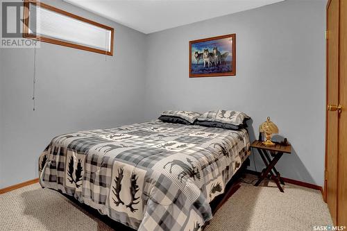 416 Byars Bay N, Regina, SK - Indoor Photo Showing Bedroom