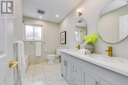 1284 Falgarwood Drive, Oakville, ON - Indoor Photo Showing Bathroom