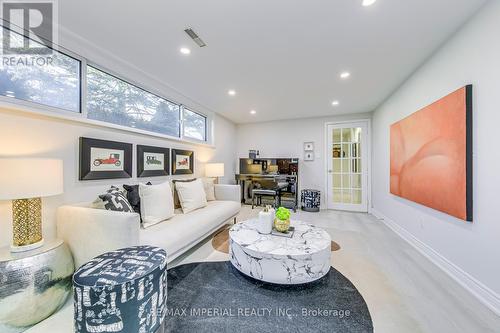 1284 Falgarwood Drive, Oakville, ON - Indoor Photo Showing Living Room