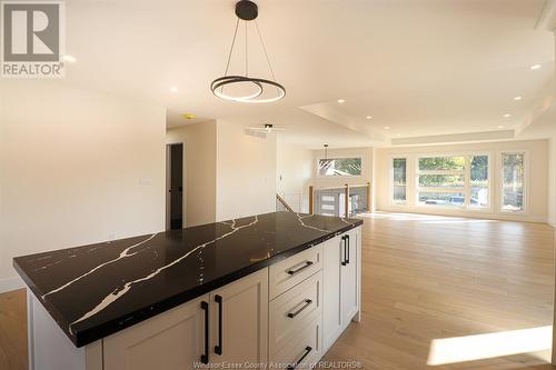 2596 Mayfair, Lasalle, ON - Indoor Photo Showing Kitchen