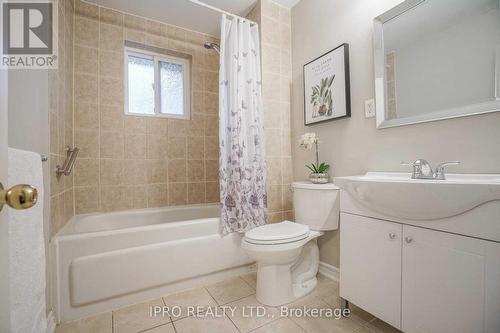 16 Cresthaven Drive, Toronto, ON - Indoor Photo Showing Bathroom