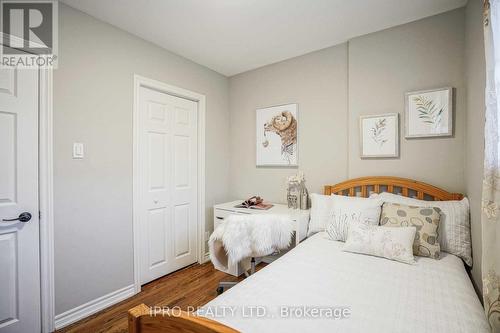 16 Cresthaven Drive, Toronto, ON - Indoor Photo Showing Bedroom