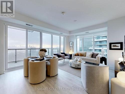 2335 - 20 Inn On The Park Drive, Toronto, ON - Indoor Photo Showing Living Room