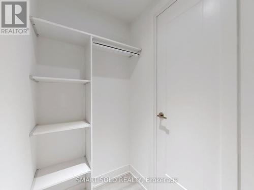 2335 - 20 Inn On The Park Drive, Toronto, ON - Indoor With Storage