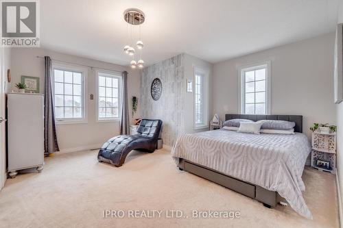 1038 Laurier Avenue, Milton, ON - Indoor Photo Showing Bedroom