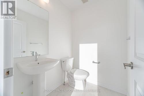 22 Folcroft Street, Brampton, ON - Indoor Photo Showing Bathroom