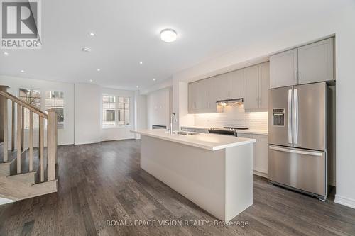 22 Folcroft Street, Brampton, ON - Indoor Photo Showing Kitchen With Stainless Steel Kitchen With Upgraded Kitchen