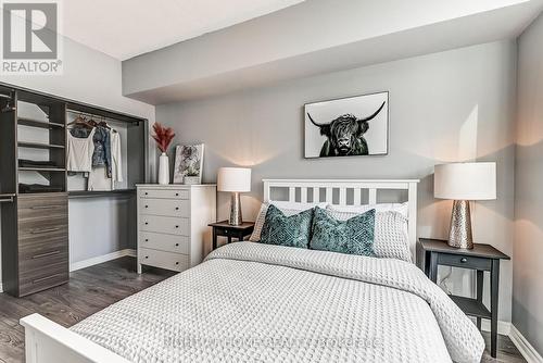 608 - 3504 Hurontario Street, Mississauga, ON - Indoor Photo Showing Bedroom