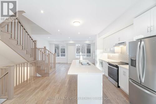 50 Folcroft Street, Brampton, ON - Indoor Photo Showing Kitchen With Stainless Steel Kitchen With Double Sink With Upgraded Kitchen