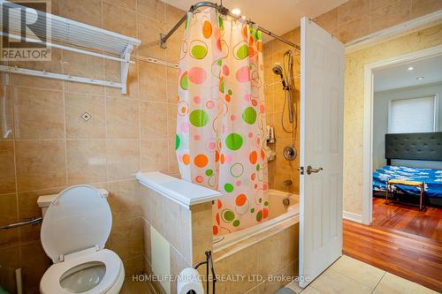 13 Foster Road, Mississauga, ON - Indoor Photo Showing Bathroom