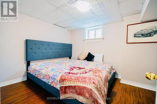 13 Foster Road, Mississauga, ON - Indoor Photo Showing Bedroom