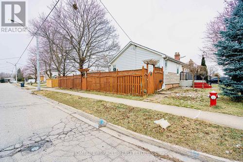 13 Foster Road, Mississauga, ON - Outdoor