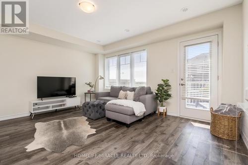 997 Alder Gate, Milton, ON - Indoor Photo Showing Living Room