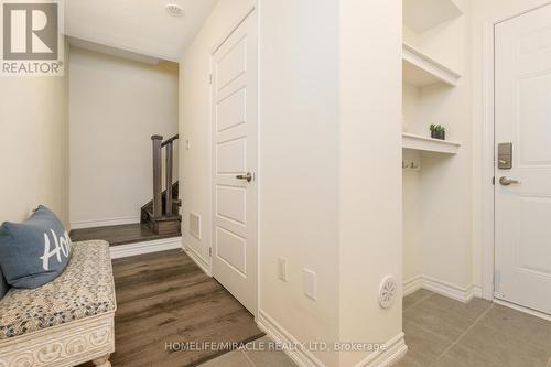 997 Alder Gate, Milton, ON - Indoor Photo Showing Other Room