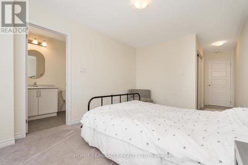 997 Alder Gate, Milton, ON - Indoor Photo Showing Bedroom