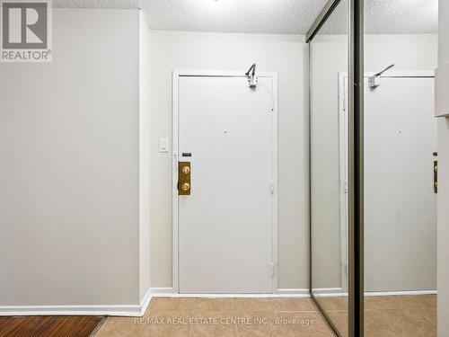 101 - 15 Kensington Road, Brampton, ON - Indoor Photo Showing Other Room