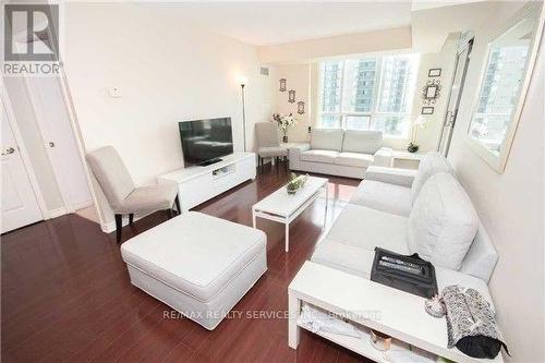 2007 - 335 Rathburn Road W, Mississauga, ON - Indoor Photo Showing Living Room