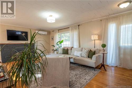 3124 Loch Lomond Road, Saint John, NB - Indoor Photo Showing Living Room