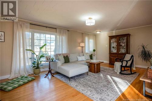 3124 Loch Lomond Road, Saint John, NB - Indoor Photo Showing Living Room