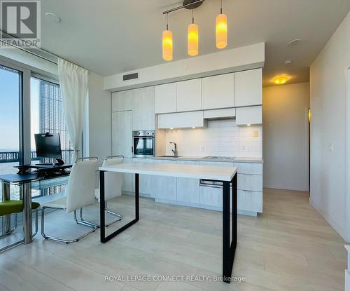 4708 - 8 Eglinton Avenue E, Toronto, ON - Indoor Photo Showing Kitchen