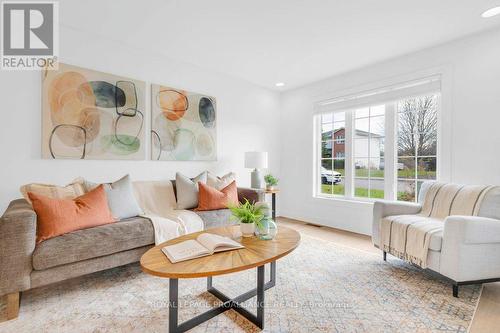 48 Fleming Road, Quinte West, ON - Indoor Photo Showing Living Room