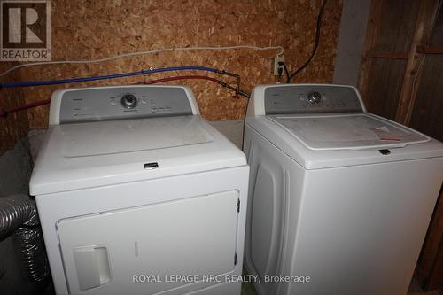 21 Idylwood Road, Welland (767 - N. Welland), ON - Indoor Photo Showing Laundry Room