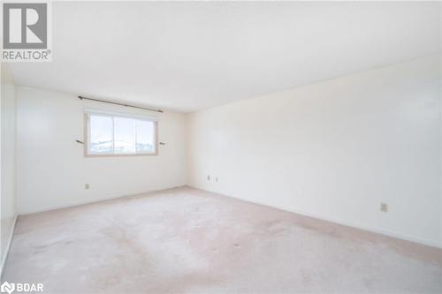 View of carpeted spare room - 15 Oakington Place, Mississauga, ON - Indoor Photo Showing Other Room