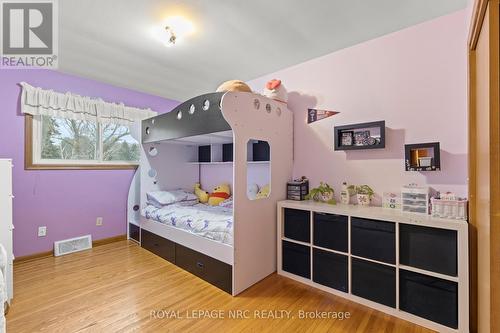 3664 Glen Road, Lincoln (980 - Lincoln-Jordan/Vineland), ON - Indoor Photo Showing Bedroom