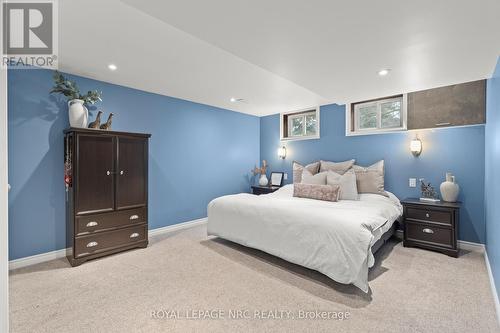 3664 Glen Road, Lincoln (980 - Lincoln-Jordan/Vineland), ON - Indoor Photo Showing Bedroom