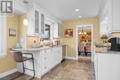 140 Herchmer Crescent, Kingston (Central City West), ON - Indoor Photo Showing Kitchen