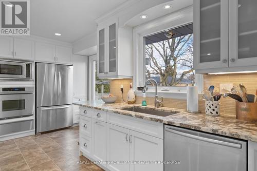 140 Herchmer Crescent, Kingston (Central City West), ON - Indoor Photo Showing Kitchen With Stainless Steel Kitchen With Upgraded Kitchen