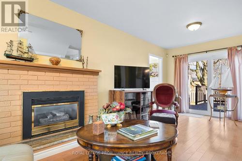 140 Herchmer Crescent, Kingston (Central City West), ON - Indoor Photo Showing Living Room With Fireplace