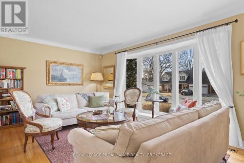 140 Herchmer Crescent, Kingston (Central City West), ON - Indoor Photo Showing Living Room