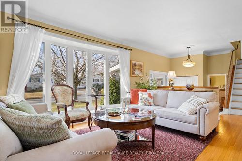 140 Herchmer Crescent, Kingston (Central City West), ON - Indoor Photo Showing Living Room